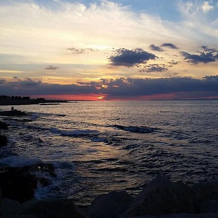Hotel Mediterraneo Джовинаццо Экстерьер фото