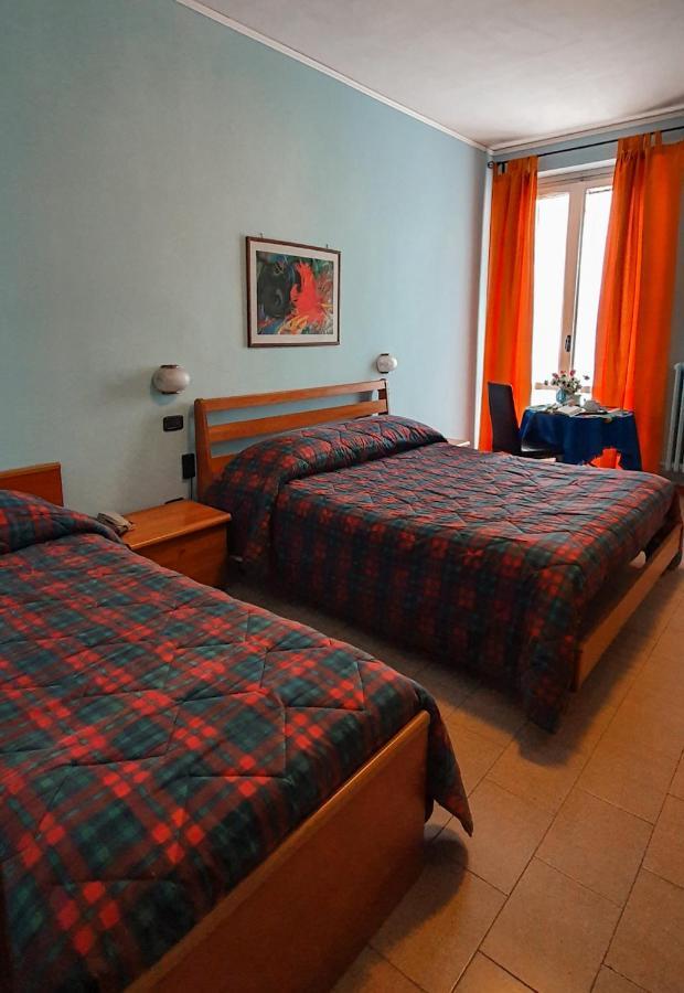 Hotel Mediterraneo Джовинаццо Экстерьер фото